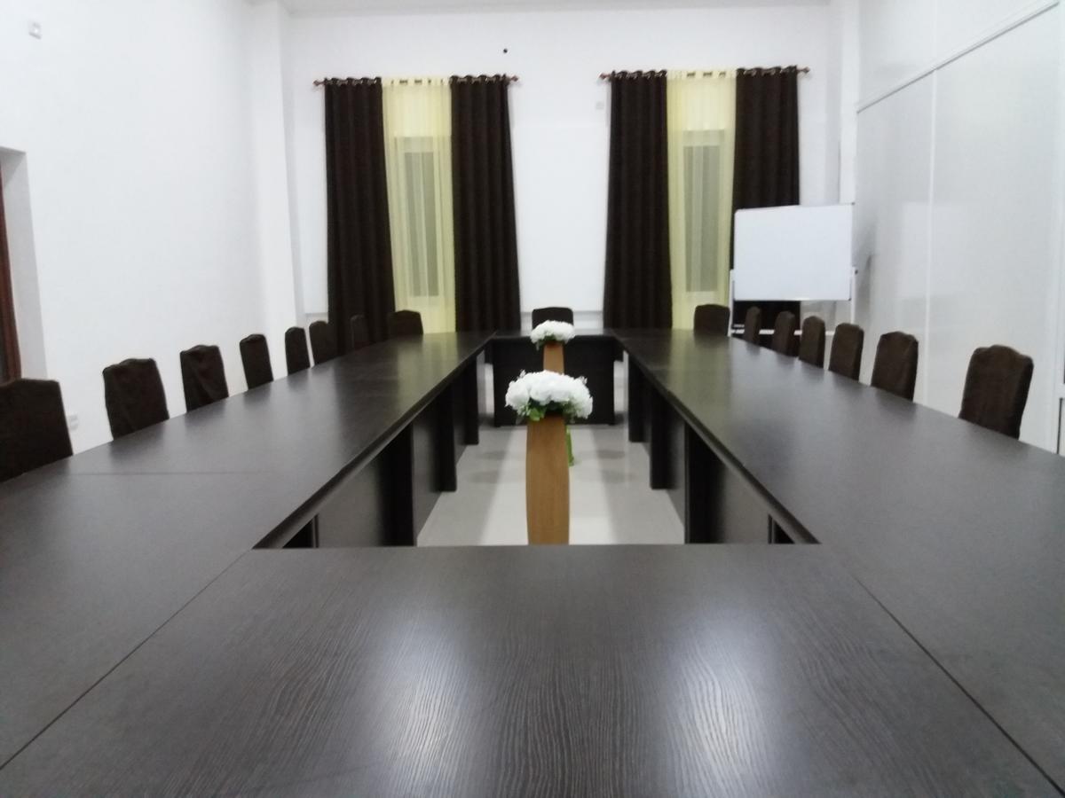 Umariyon Hotel Panjakent ภายนอก รูปภาพ